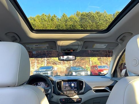 Used 2024 GMC Terrain Denali image 28