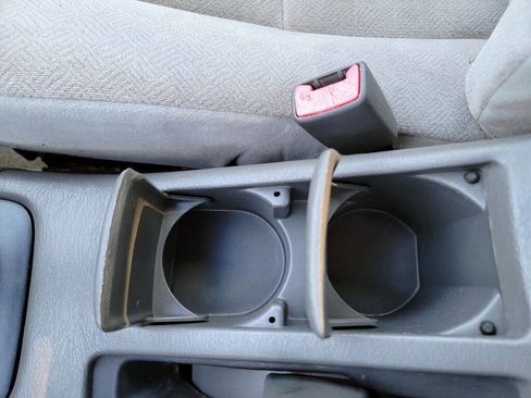 Used 2000 Toyota Camry CE FWD image 22