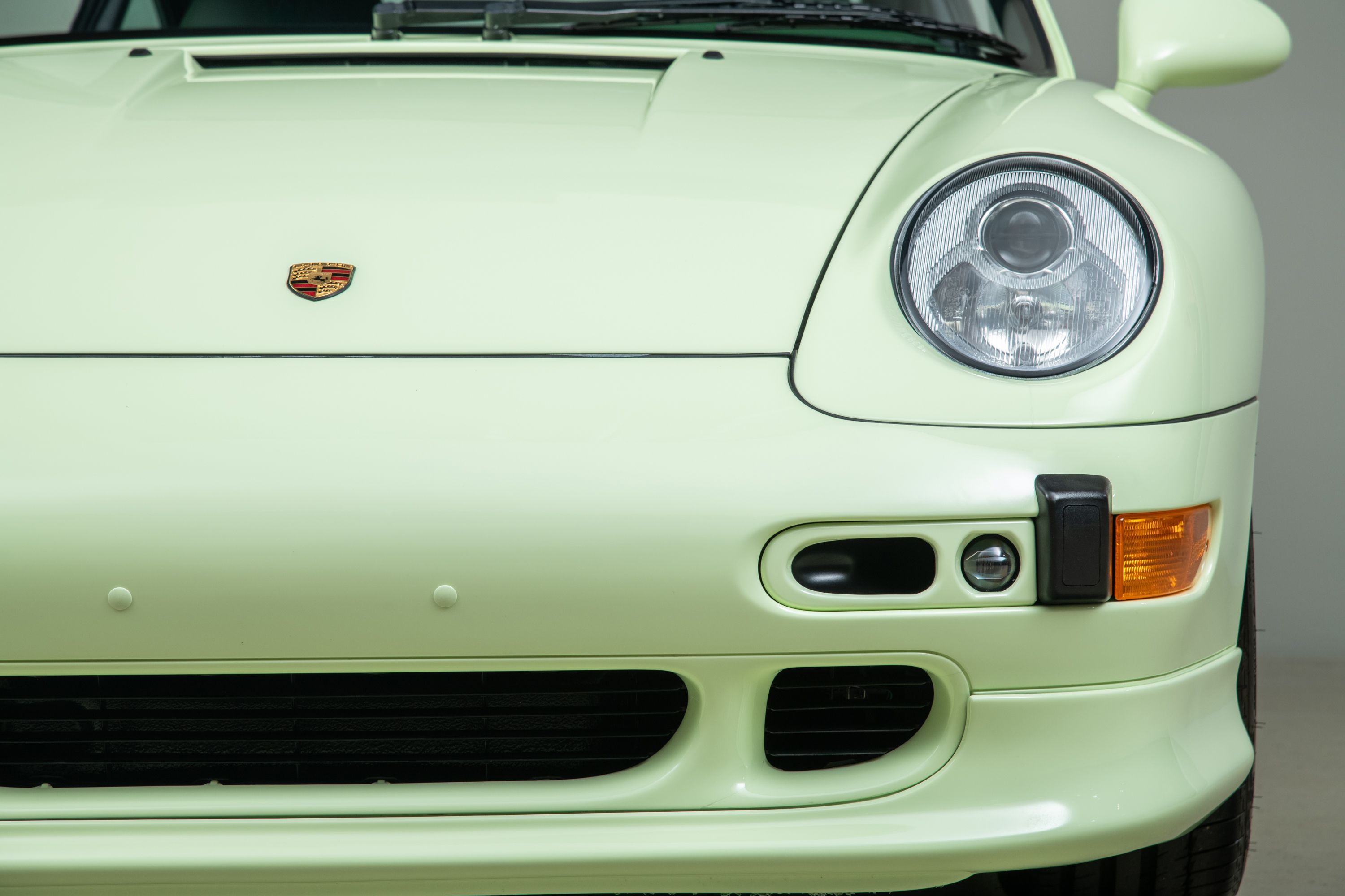 Used 1998 Porsche 911 Carrera S RWD image 50