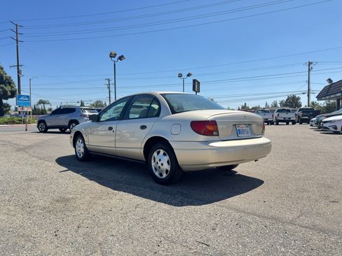 Used 2001 Saturn S-Series SL1 Sedan FWD image 5