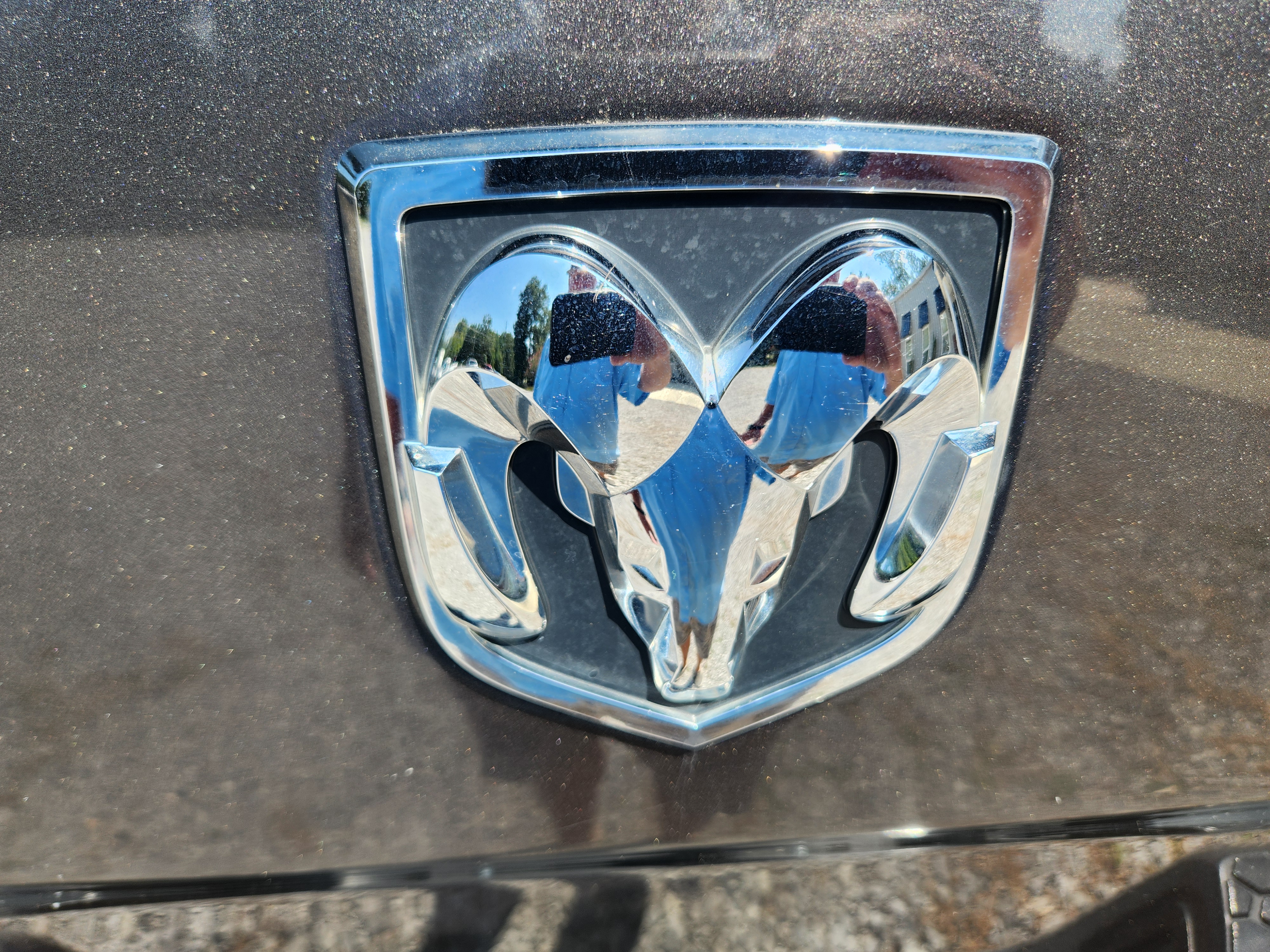 Used 2017 RAM 2500 4x4 Crew Cab Laramie image 9