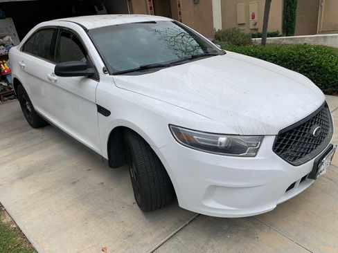 Used 2016 Ford Taurus Police Interceptor FWD image 2