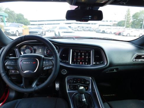 Used 2016 Dodge Challenger R/T Shaker RWD image 12