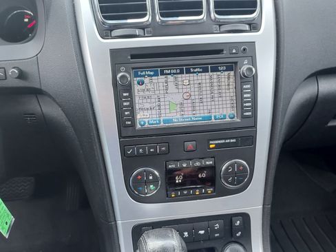 Used 2011 GMC Acadia SL image 12