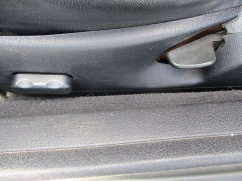 Used 2005 Ford Thunderbird 50th Anniversary RWD image 16