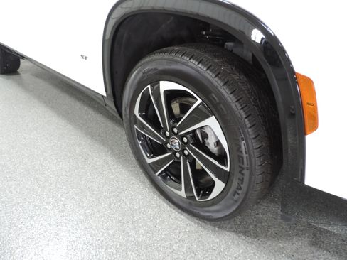 Used 2026 Buick Enclave AWD Sport Touring image 13