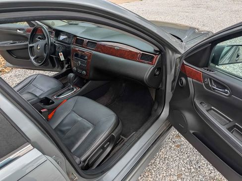 Used 2009 Chevrolet Impala LT w/ 1LT FWD image 7