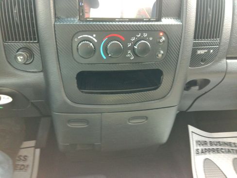 Used 2004 Dodge Ram 1500 Truck SLT image 46