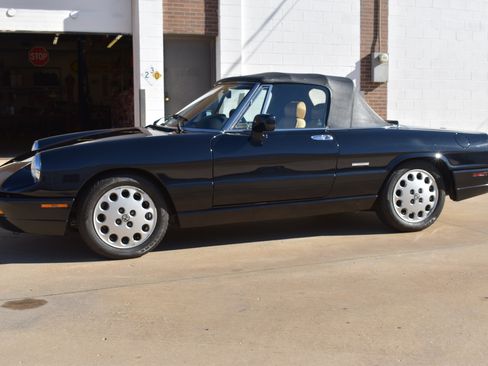 Used 1992 Alfa Romeo Spider Veloce image 2