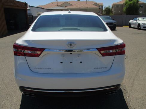 Used 2017 Toyota Avalon Limited FWD image 7