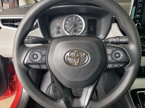 Used 2021 Toyota Corolla LE Sedan FWD image 10