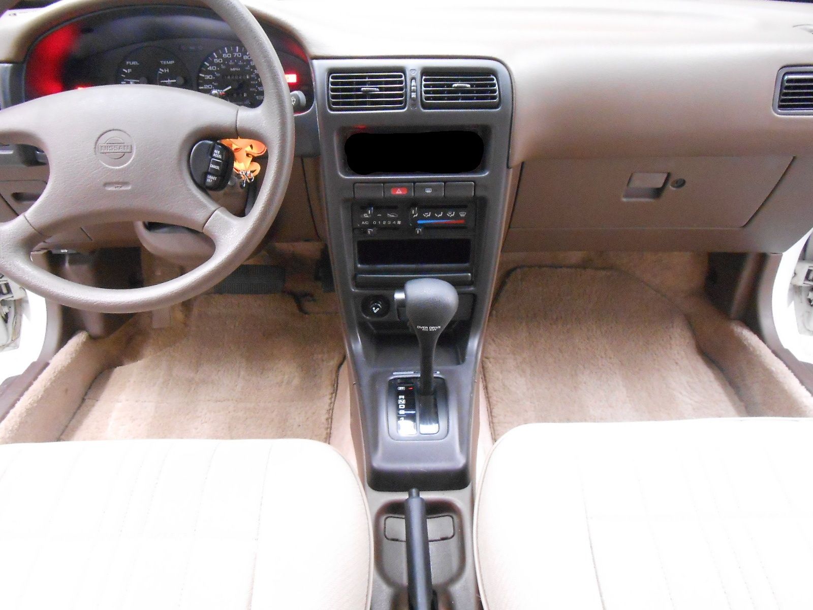 Used 1991 Nissan Sentra XE FWD image 9