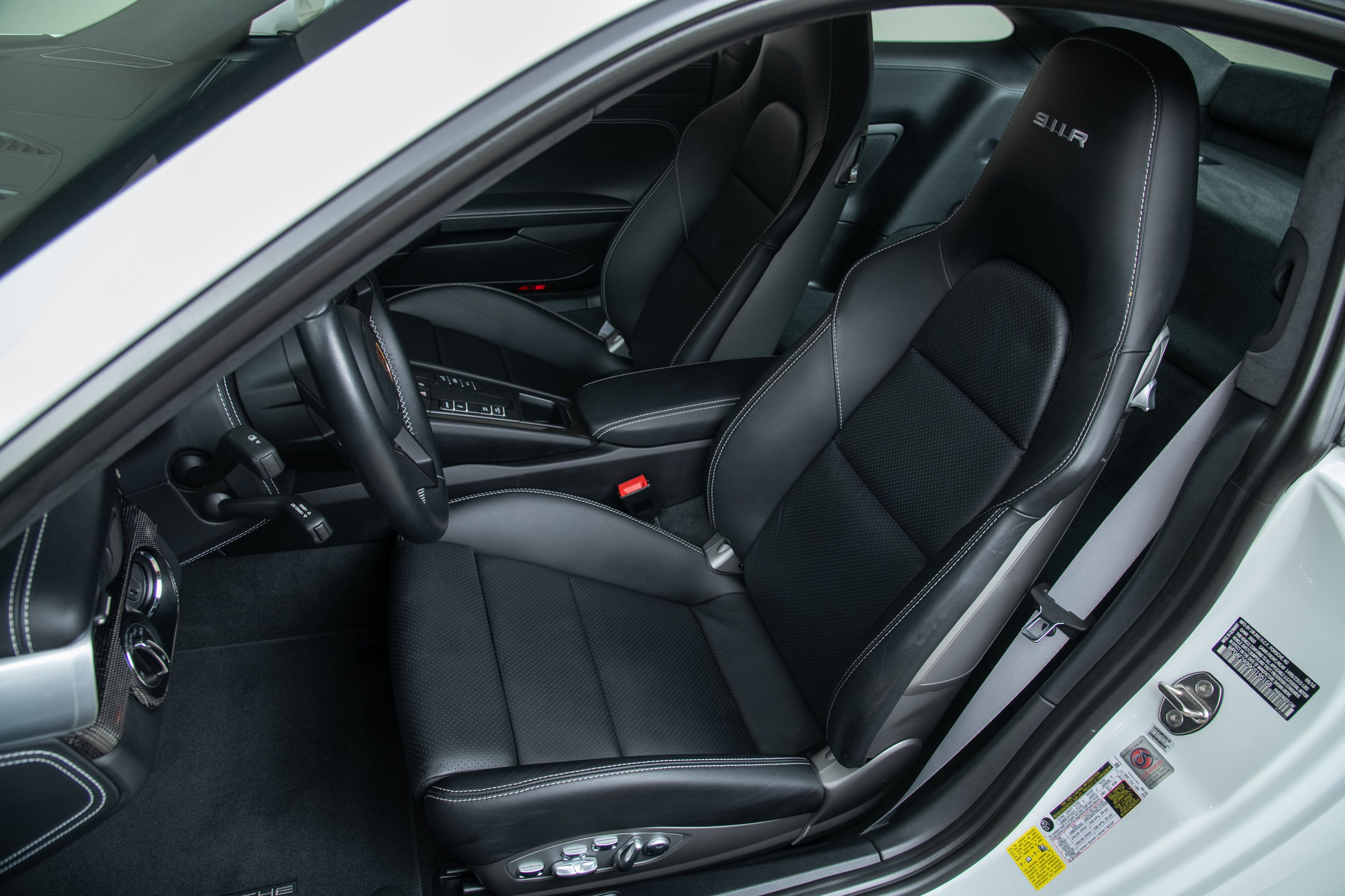 Used 2016 Porsche 911 R RWD image 16