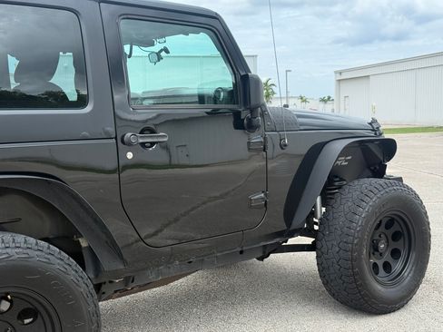 Used 2017 Jeep Wrangler Sport AWD/4WD image 44