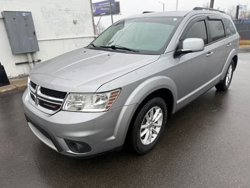 Used 2016 Dodge Journey SXT image 3