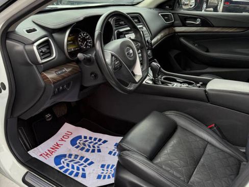 Used 2018 Nissan Maxima Platinum image 10