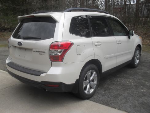 Used 2015 Subaru Forester 2.5i Limited image 2
