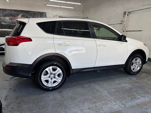 Used 2015 Toyota RAV4 LE image 6