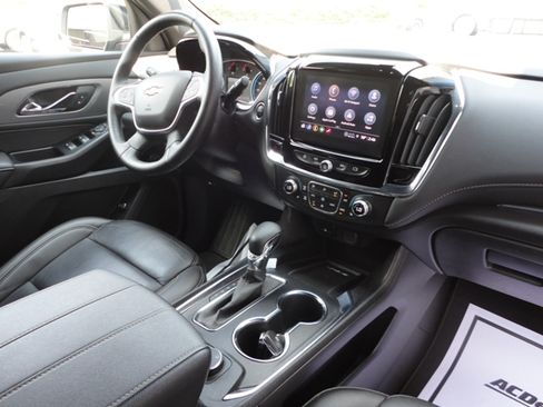 Used 2023 Chevrolet Traverse 3LT image 29