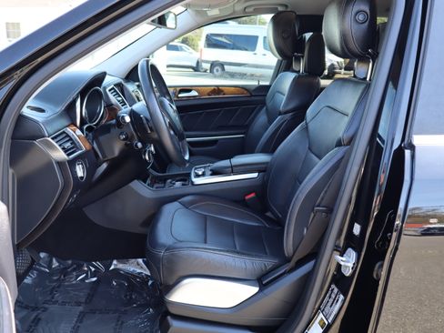 Used 2015 Mercedes-Benz GL 550 image 15