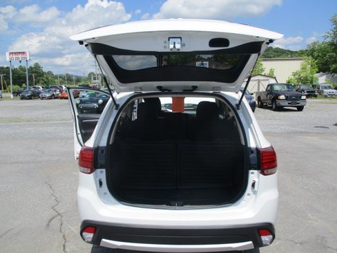 Used 2016 Mitsubishi Outlander 4WD ES image 47