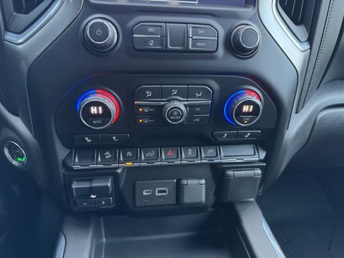 Used 2021 Chevrolet Silverado 1500 RST image 19