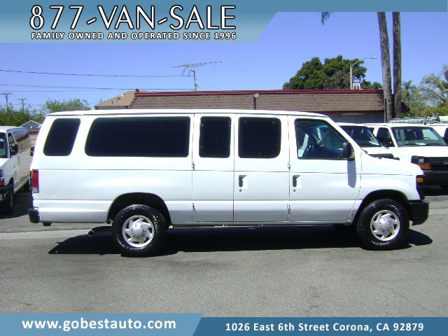 Used 2008 Ford E-350 and Econoline 350 Extended Wagon Super Duty RWD image 1