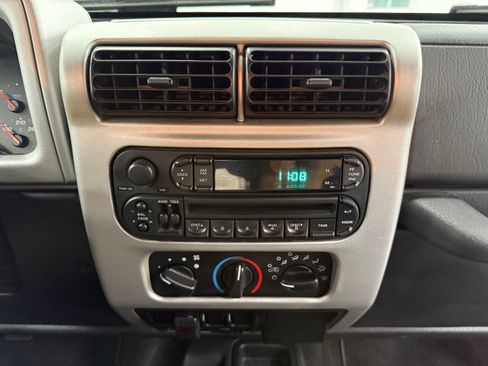 Used 2004 Jeep Wrangler X image 25