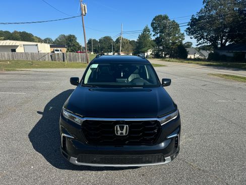 Used 2023 Honda Pilot Elite image 10