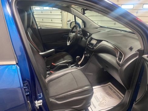 Used 2020 Chevrolet Trax FWD LT w/ 1LT image 23