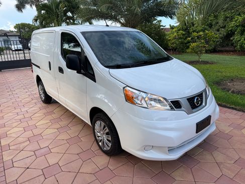 Used 2019 Nissan NV200 SV FWD image 3