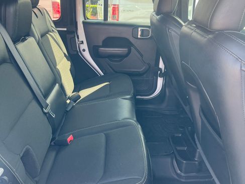 Used 2020 Jeep Wrangler Freedom Edition image 22