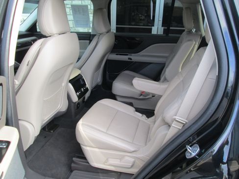 Used 2024 Lincoln Aviator Reserve RWD image 23