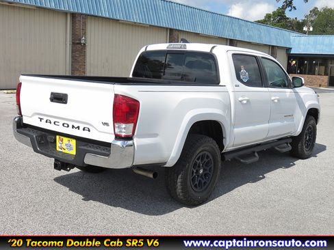 Used 2020 Toyota Tacoma SR5 image 3