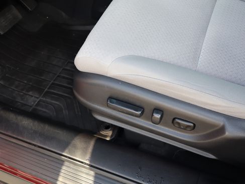 Used 2016 Honda CR-V EX image 16