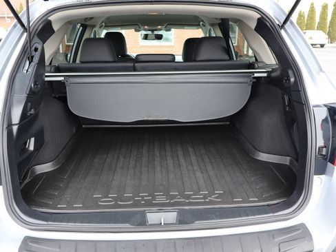 Used 2019 Subaru Outback 3.6R Limited image 12