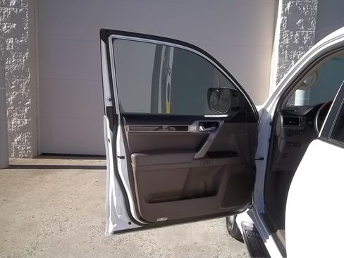 Used 2017 Lexus GX 460 Premium image 17