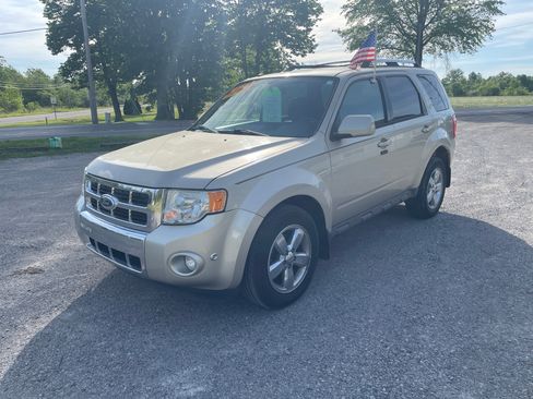 Used 2012 Ford Escape 4WD Limited image 1