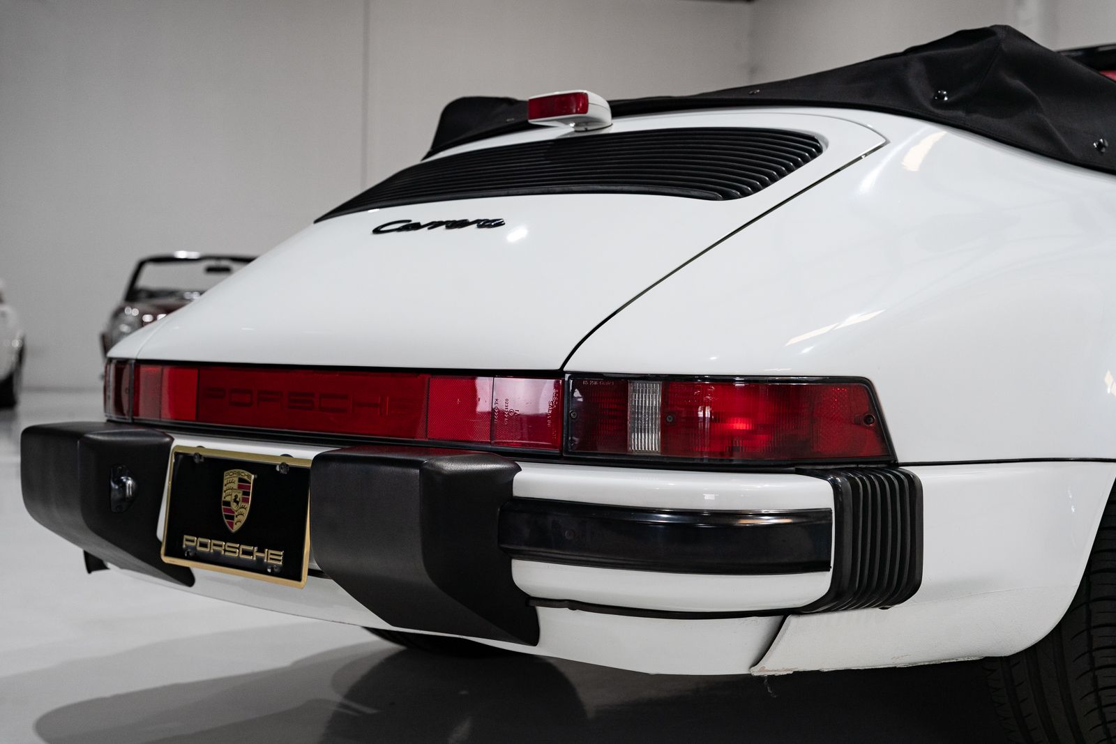 Used 1989 Porsche 911 Carrera Cabriolet RWD image 49