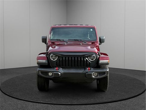 Used 2022 Jeep Wrangler Unlimited Sahara image 3