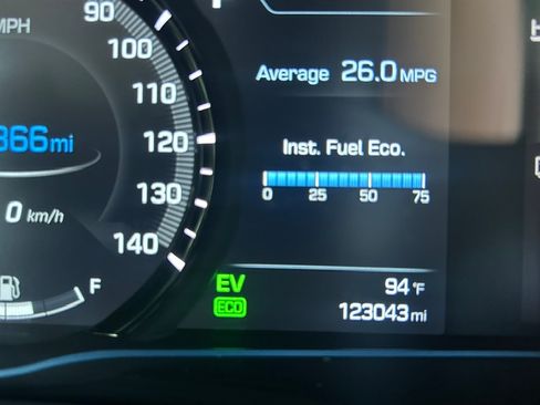 Used 2018 Hyundai Ioniq Hybrid Limited w/ Ultimate Pkg FWD image 12
