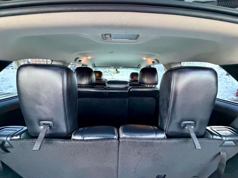 Used 2019 Nissan Pathfinder SL image 24