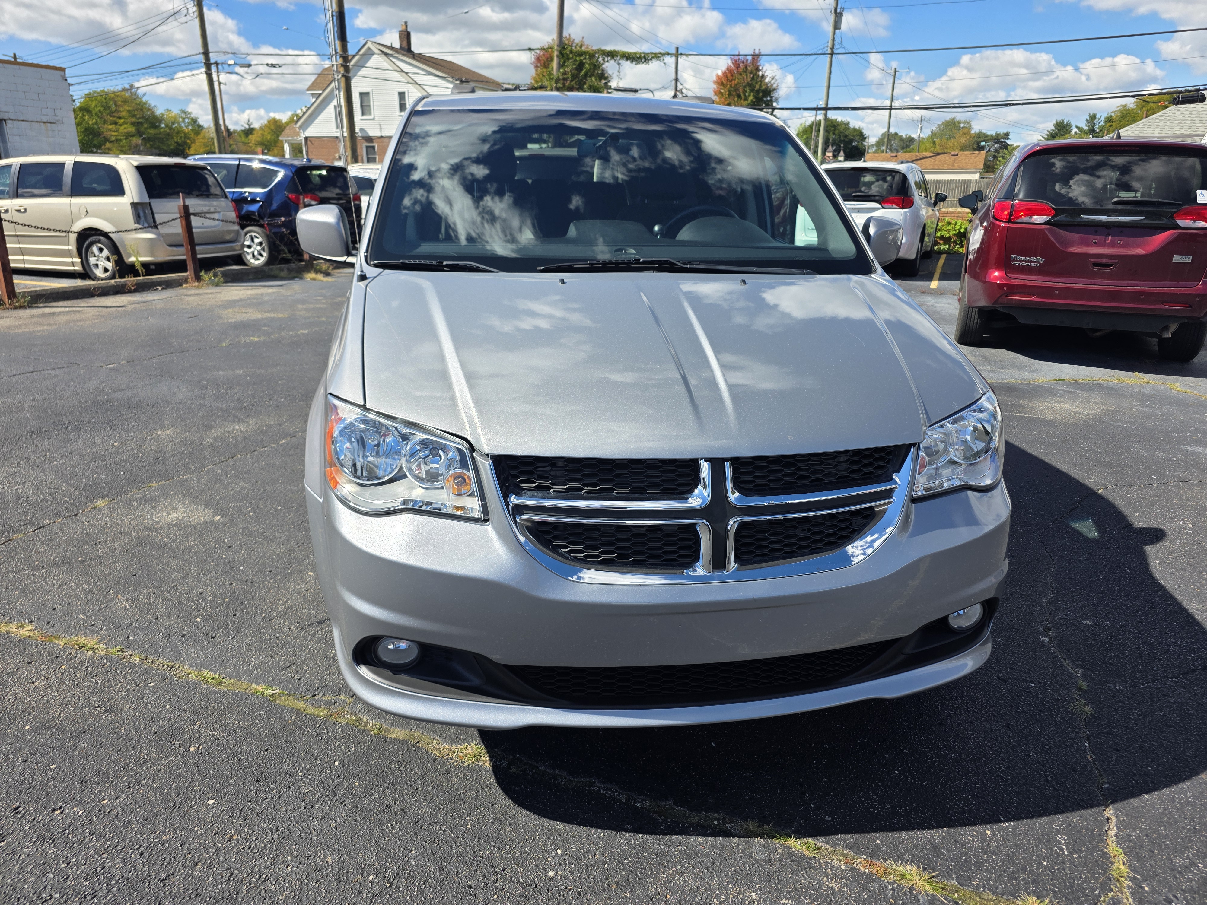 Used 2017 Dodge Grand Caravan SXT FWD image 7