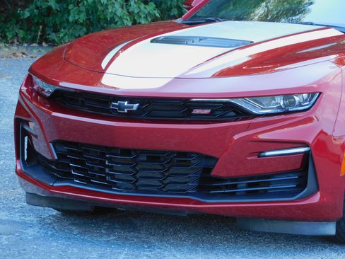 Used 2022 Chevrolet Camaro SS Coupe w/ 2SS RWD image 13