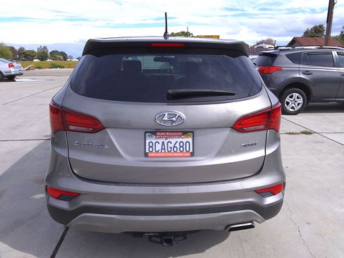 Used 2018 Hyundai Santa Fe Sport image 6