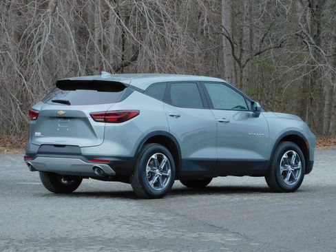 Used 2024 Chevrolet Blazer LT image 6