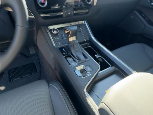 Used 2025 Lexus GX 550 image 20