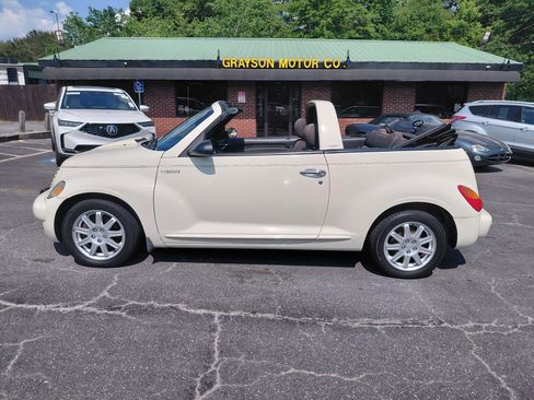 Used 2005 Chrysler PT Cruiser Touring Edition FWD image 1