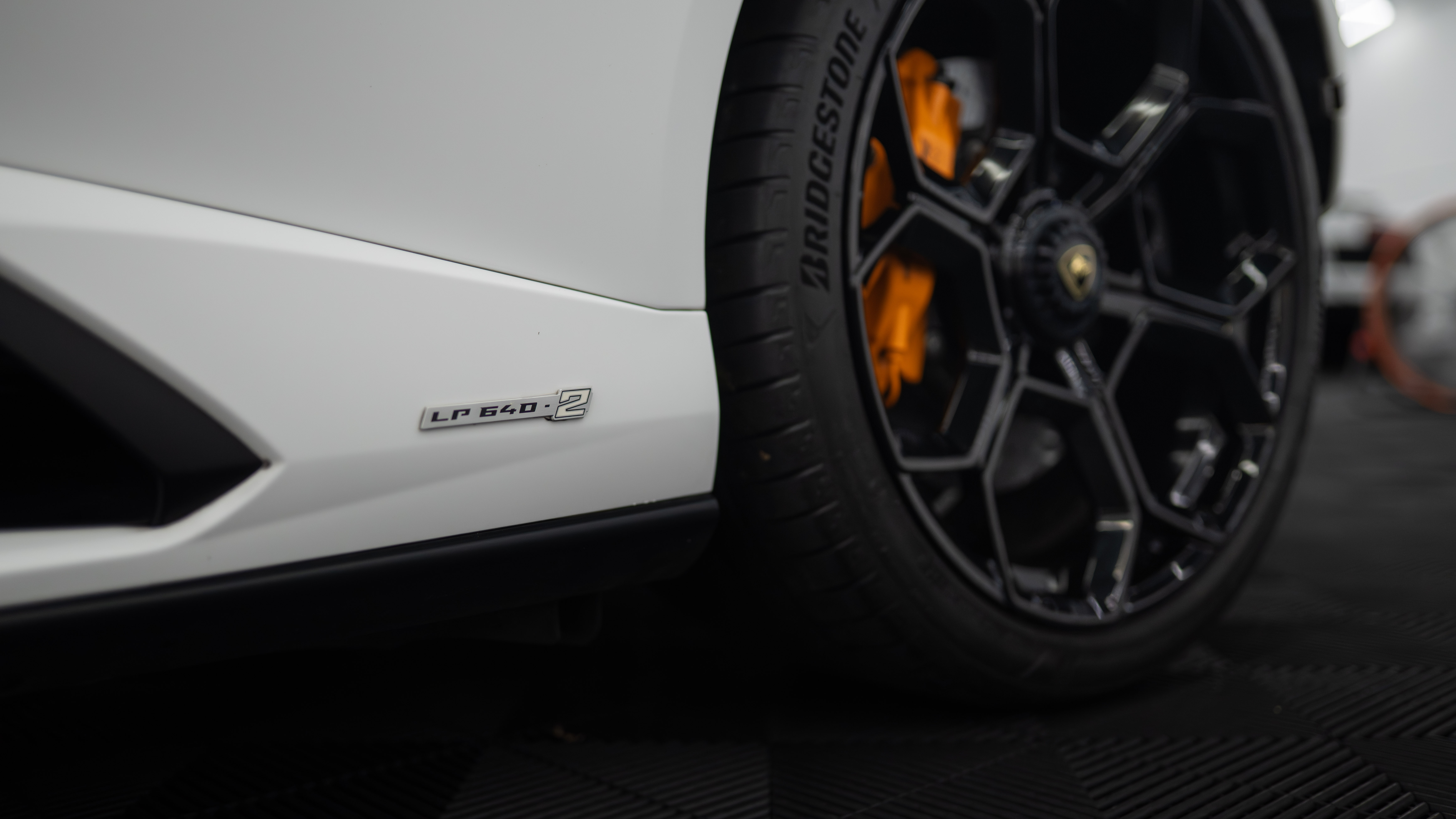 Used 2023 Lamborghini Huracan Tecnica Coupe RWD image 3