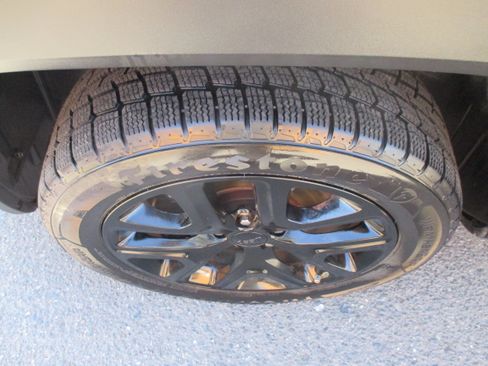 Used 2017 Jeep Renegade 4WD Latitude image 18
